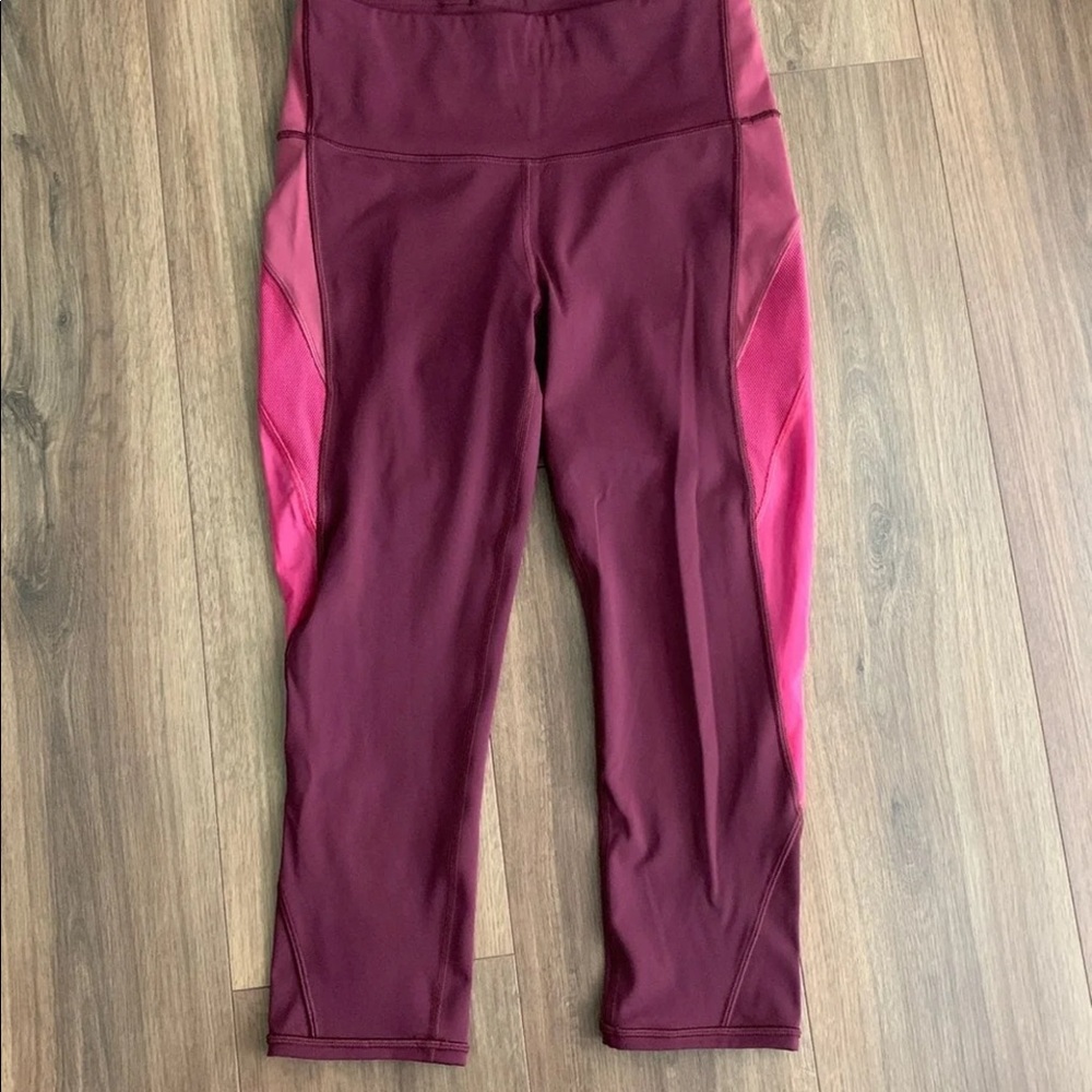 Lululemon cranberry crop leggings size 8